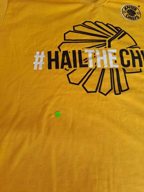 Kaizer Chiefs Tee Shirt Medium #Hail The Chief - with flaw