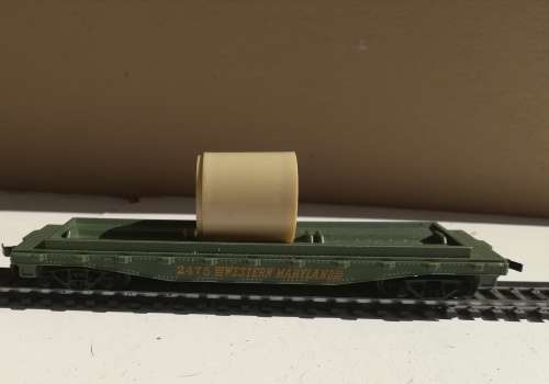Lifelike? lowloader with pipe load -hook couplings- no box
