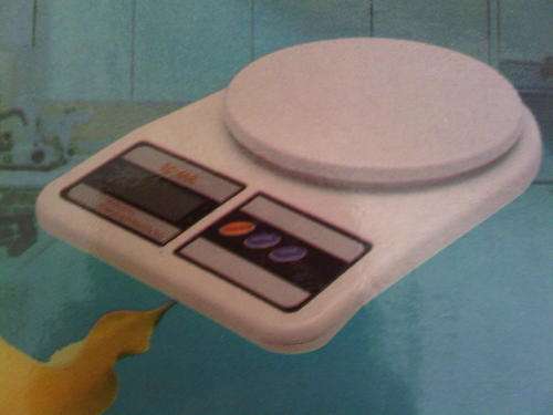 Electronic Kitchen Scale.