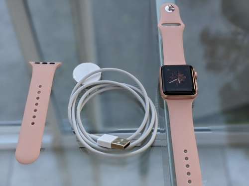 Apple watch - Series 3 - 38mm Rose Gold Aluminium Case with Pink band - GPS + Cellular (extra band)