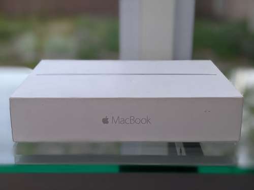 2015 Apple Macbook 12" - 512Gb - 8Gb Ram - Comes with box and charger