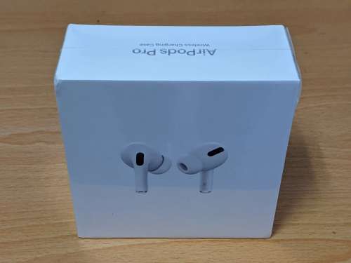 Apple AirPods Pro with Wireless Case