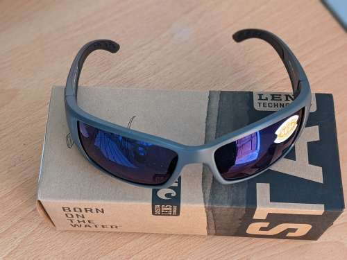 Costa Del Mar Men`s Polarized Blackfin 580p Round Sunglasses