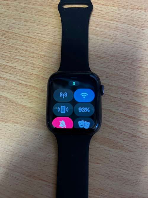 Apple Watch - Series 6 - 44mm - GPS and cellular (UK version) - Black - Battery health 83%