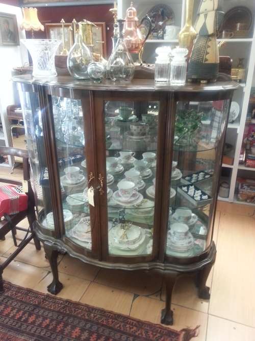 Imboya Ball & Claw Display Unit