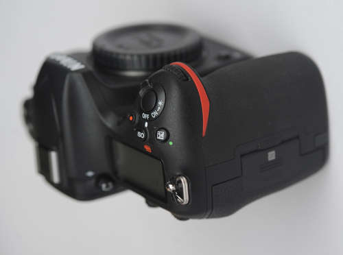 Nikon D500 20.9 megapixel and 4k DSLR (Like New)