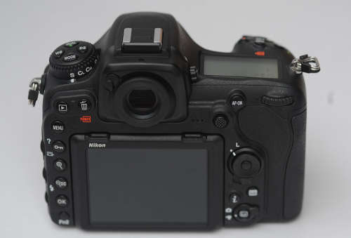Nikon D500 20.9 megapixel and 4k DSLR (Like New)