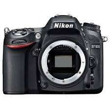 Nikon D7100 24,1MP body (Like New Condition) Low shutter count