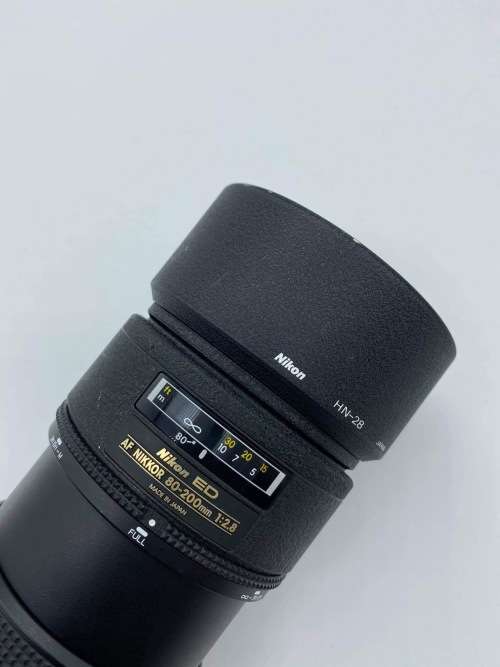 NIKON 80-200MM F/2.8 FULL FRAME LENS (EXCELLENT CONDITION) WORTH R25000.00!!!