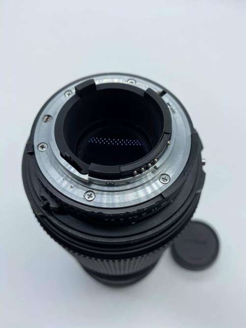 NIKON 80-200MM F/2.8 FULL FRAME LENS (EXCELLENT CONDITION) WORTH R25000.00!!!