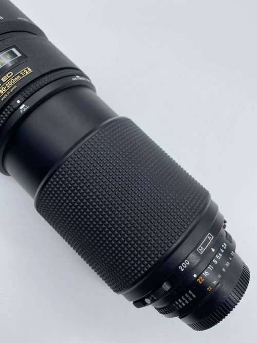 NIKON 80-200MM F/2.8 FULL FRAME LENS (EXCELLENT CONDITION) WORTH R25000.00!!!