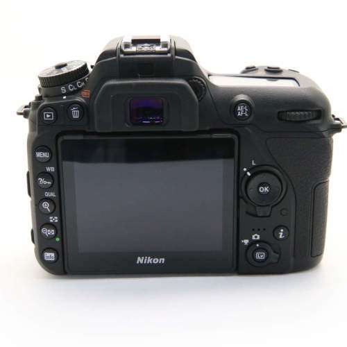 Nikon D7500