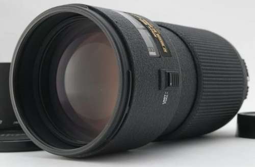 Nikon AF 80-200mm f/2.8D lens