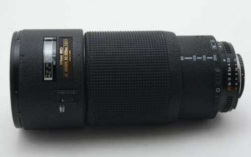 Nikon AF 80-200mm f/2.8D lens