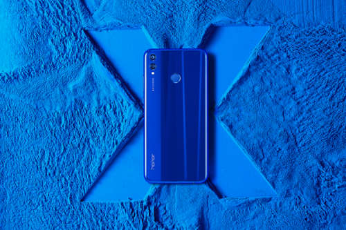 HUAWEI Honor 8X - 4GB Ram I 64GB Rom - 20MP Camera  - 6.5" FHD+ Screen I FREE Phone + Screen cover.