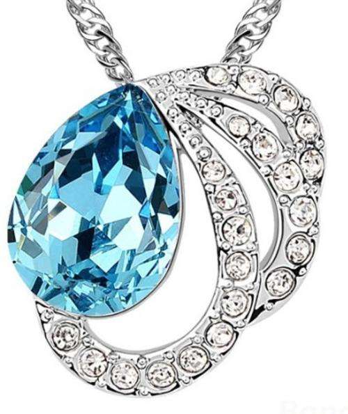 STUNNING !! 18K White Gold Plated Austrian Crystal Butterfly Pendant Necklace - 2 Colors Available