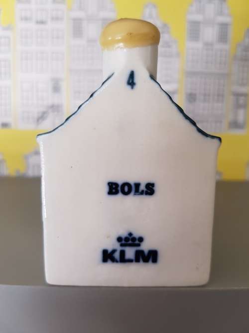 KLM HOUSES