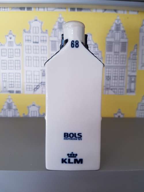 KLM HOUSES