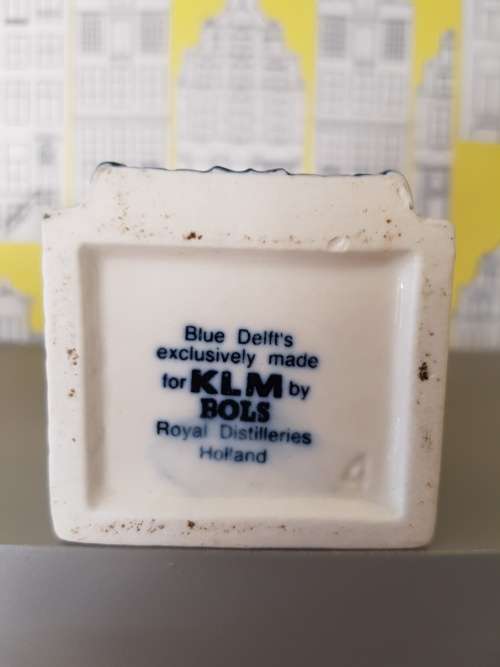 KLM HOUSES