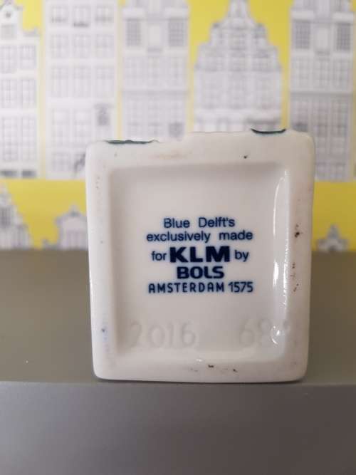 KLM HOUSES
