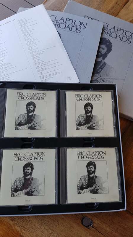 ****ERIC CLAPTON `CROSSROADS` 4 COMPACT DISCS EDITION****