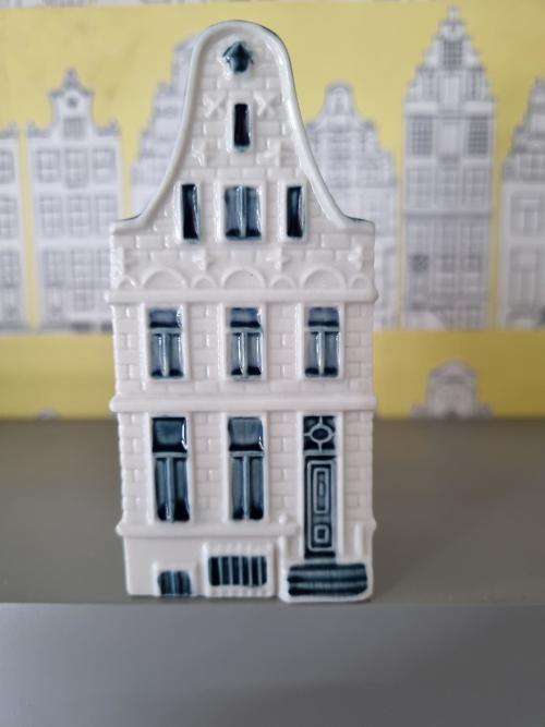 ****KLM HOUSE - NO.40****