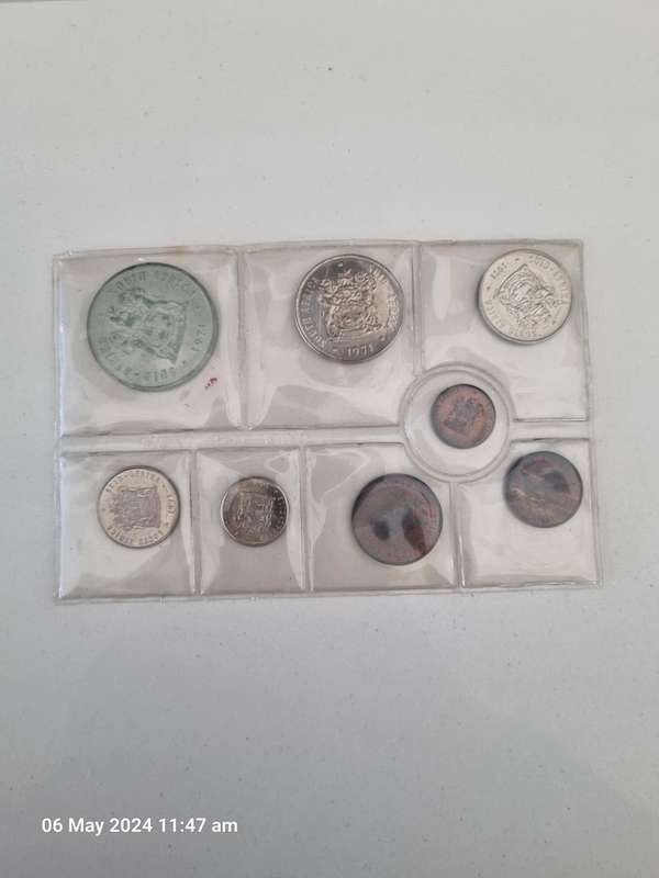 ****1 OFF 1971 MINT PACK SET****