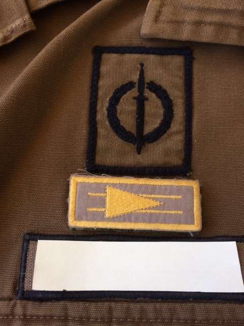 Recce Corporal Shirt (with all cloth badges incl. Forward Air Controller), Pants and Beret