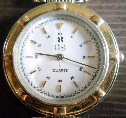 ## Alef Quartz Ladies Watch (not sure if working)  ##