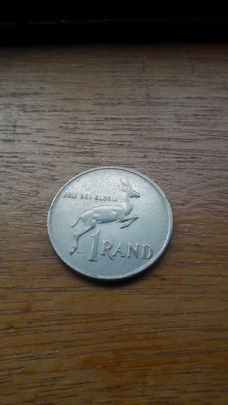 1985 CIRCULATED  R1 Coin.