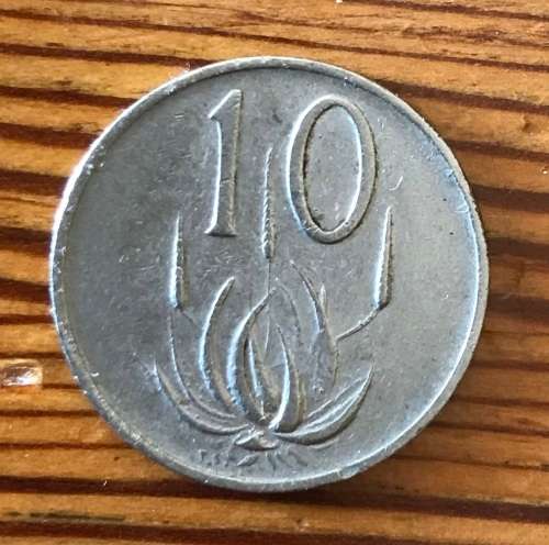 1989 About Uncirculated  Nickel SAR 10c Coins. Really Nice Coins.
