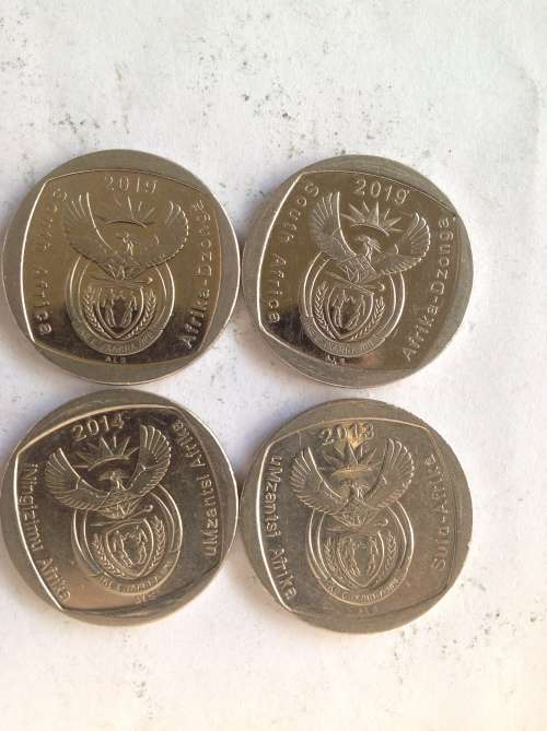 2013 4 x R2 Coins. 1 x Education, 1 x Childrens Rights, 2 x Union buildings. Bid per coin to take 4.