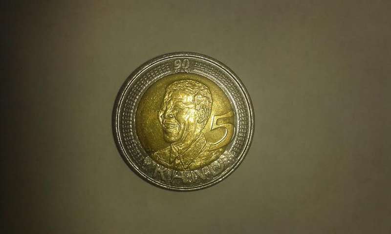 2008 9oth Birthday Circulated R5.Coins. Nice Detail