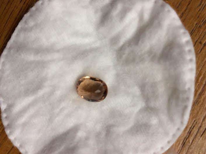 2.43ct  UNHEATED BRANDY IMPERIAL TOPAZ OVAL (VVS1).