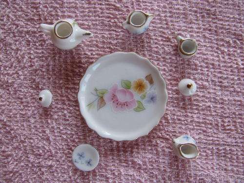 'CHINA' TEA SET (DEL PRADO)