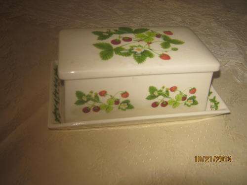 portmeirion summer strawberry !! butter dish
