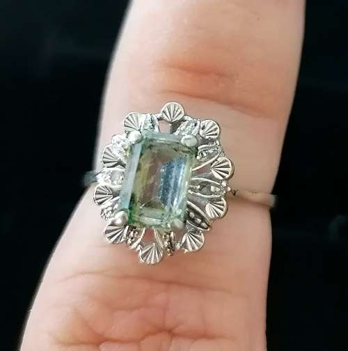 A stunning vintage 18ct white gold and Aquamarine ring