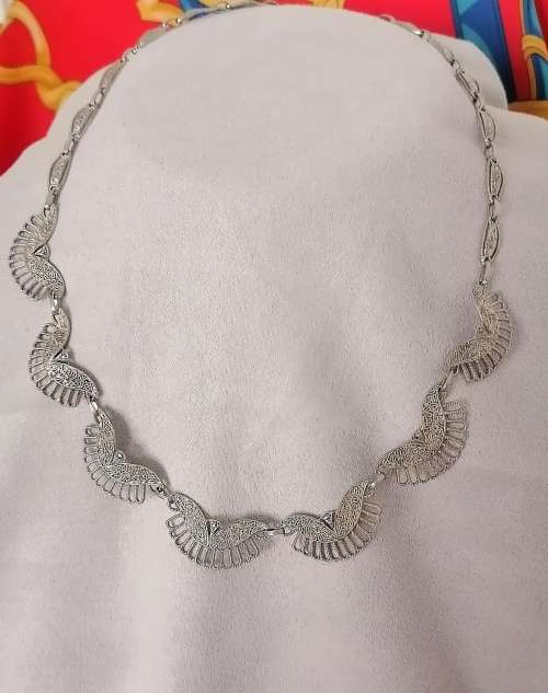 A stylish 1950s sterling scalloped necklace