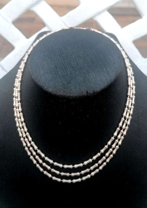 A stunning solid sterling silver 3 row Italian necklace
