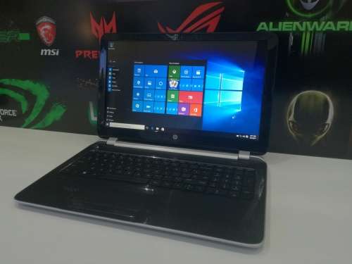 *HP PAVILION 15 n200si*i3-4005u*4GB RAM*500GB*DVD WRITER*HD DISPLAY