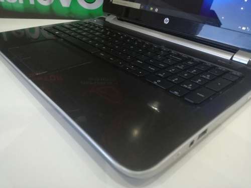 *HP PAVILION 15 n200si*i3-4005u*4GB RAM*500GB*DVD WRITER*HD DISPLAY