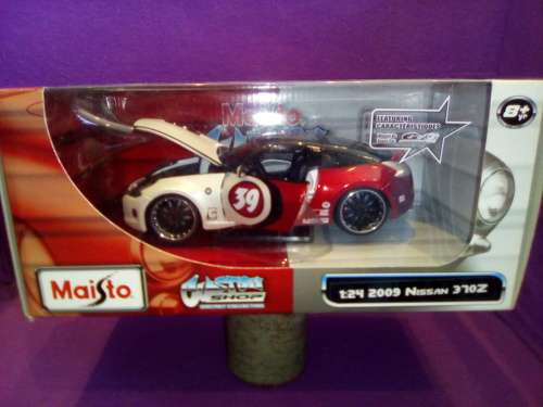 Maisto 1:24 2009 Custom Nissan 370Z