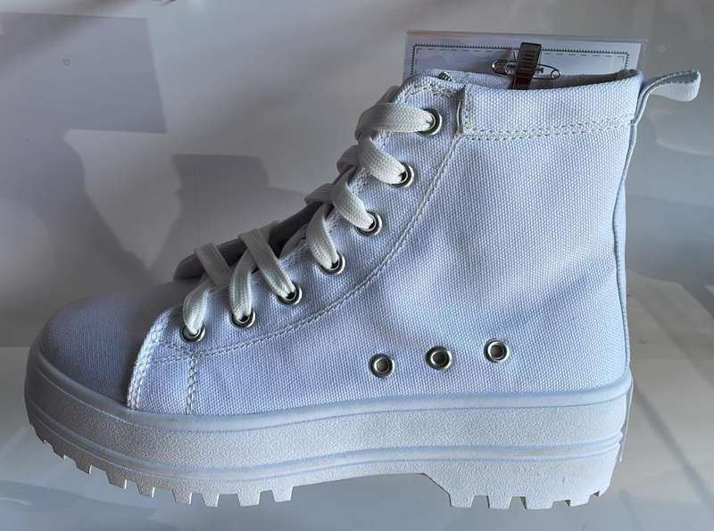 Canvas Takkie White