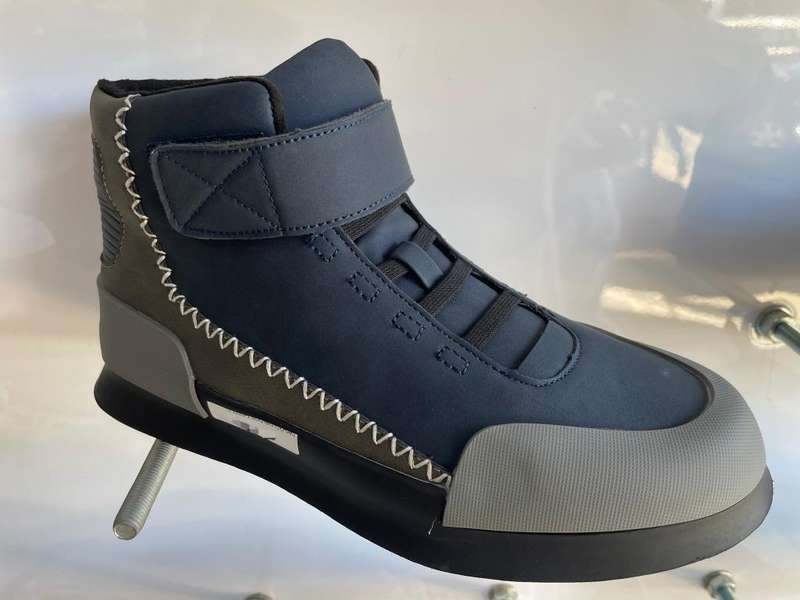 Hi Top Sneaker