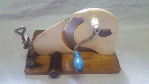 MAGNIFICENT!!! Regina Meat Slicer Hand Crank