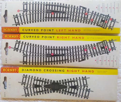 Hornby LH and RH Points R8074 R8075 and Crossing RH R615