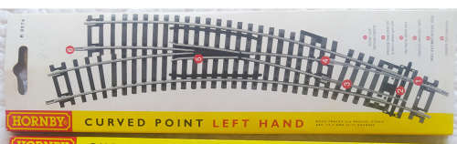 Hornby LH and RH Points R8074 R8075 and Crossing RH R615