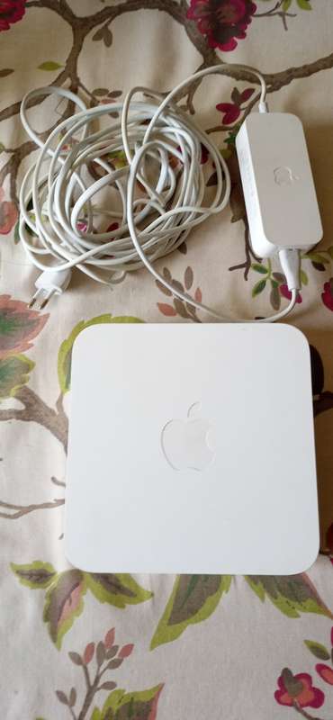 Apple Airport Extreme Base Station / Router