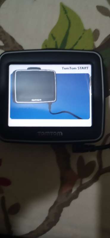 Late entry!!! Tom Tom GPS bundle - one still in box! (read description)