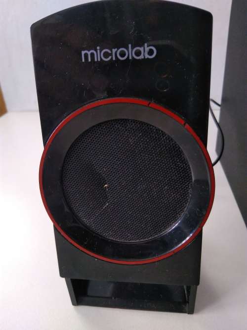 Microlab 2.1 speaker set (please read description)